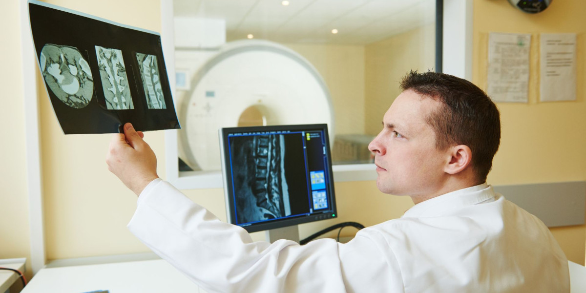 How Open MRI Helps Claustrophobic Patients in Glendale