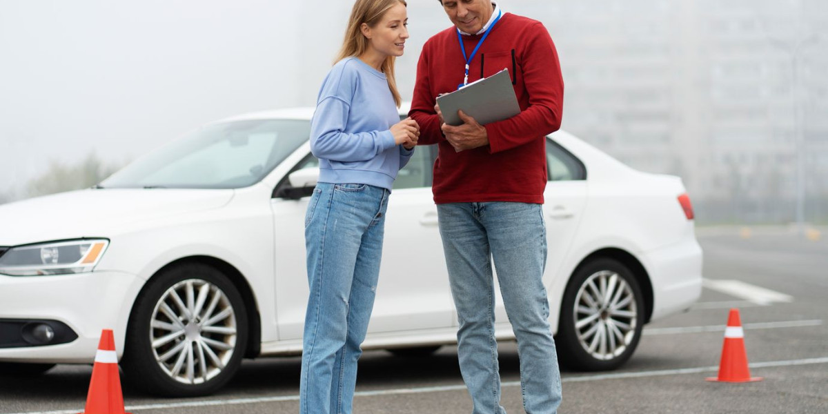 Learn Automatic Driving with the Best Driving Lessons in Wednesbury & West Bromwich