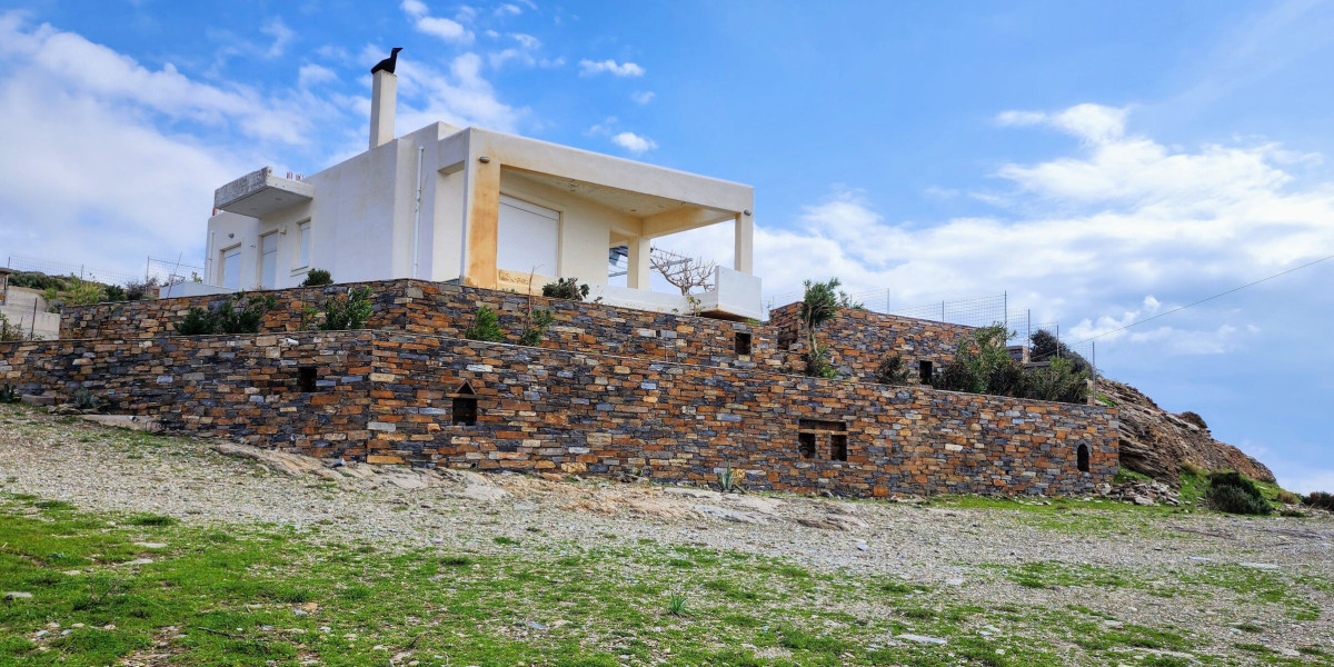 5 Reasons International Investors Prefer a 3-Room Apartment in Greece